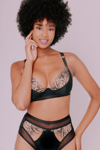 Magritte Ready Made Monowire Bra: Black